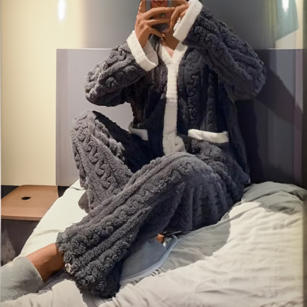 Anne's Velvet Dreamwear